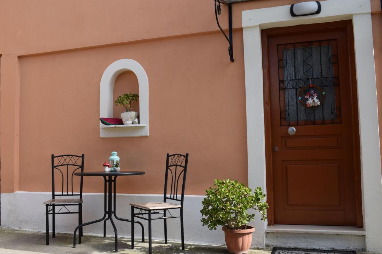 Christina'S House Apartment Alepou Exterior photo